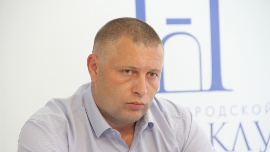 Главный по дорогам в Омске зарабатывает больше 300 тысяч в месяц