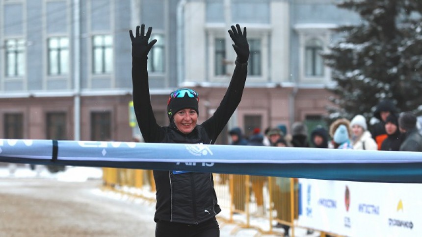 Омичка Ковалева стала чемпионкой России по марафону