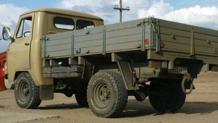 Списанные армейские авто нашли новых владельцев в Омской области