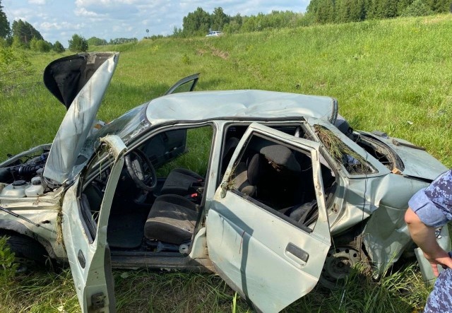 В аварии на трассе в Омской области с двумя «Ладами» пострадали женщина и девочка