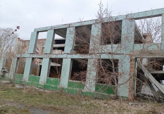 Под Омском продают руины Дома культуры 