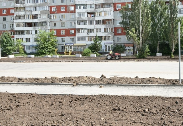Работают 150 человек: ремонт бульвара Архитекторов в Омске выходит на финишную прямую