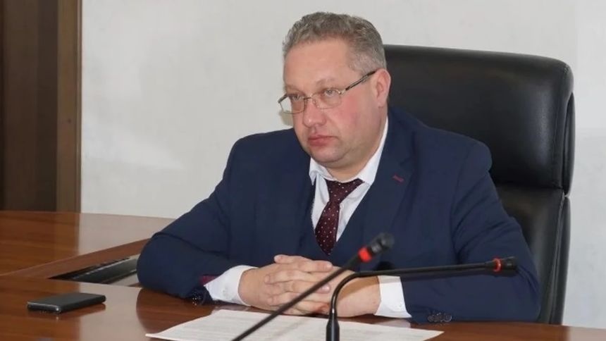 Бывший замглавы омского минстроя «уехал» в колонию на 8,5 года