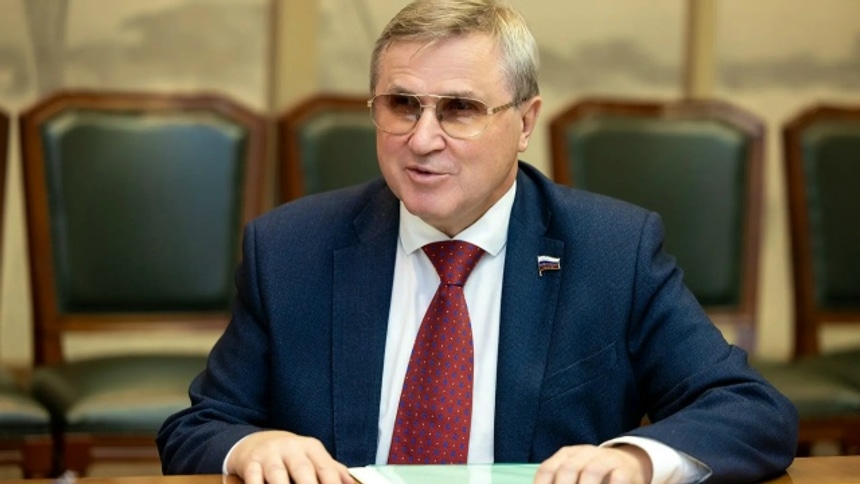 Олег Смолин: Олег Смолин