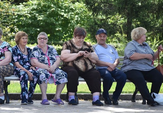пенсия, пенсионеры, парк