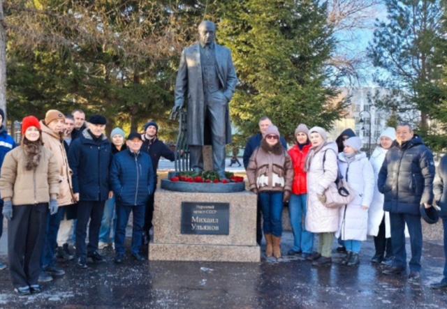 Омские «академики» вспоминали легендарного Михаила Ульянова в день его рождения 