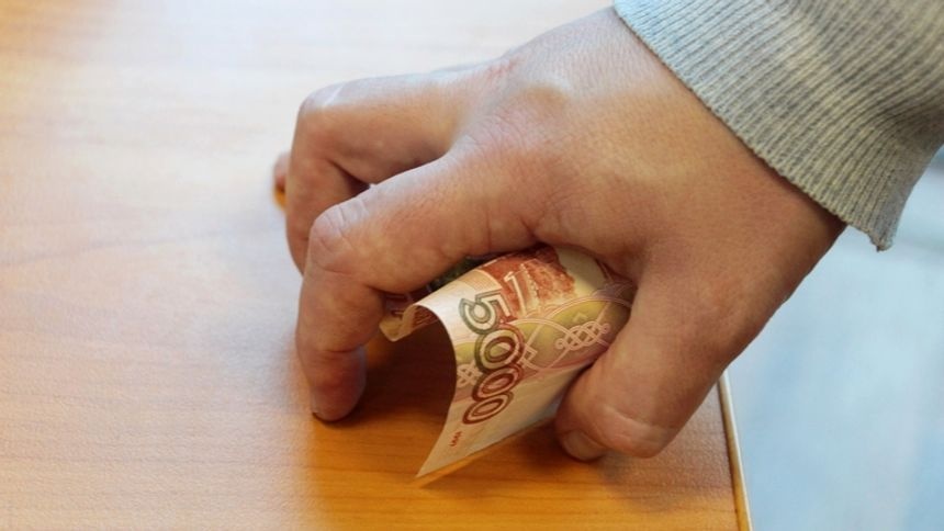 Экономист предложил повысить минимальную сумму взятки 