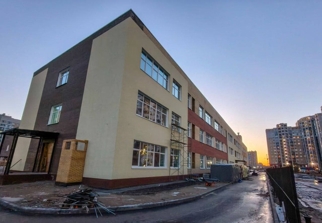 Школу в омском Серебряном Береге ввели в эксплуатацию