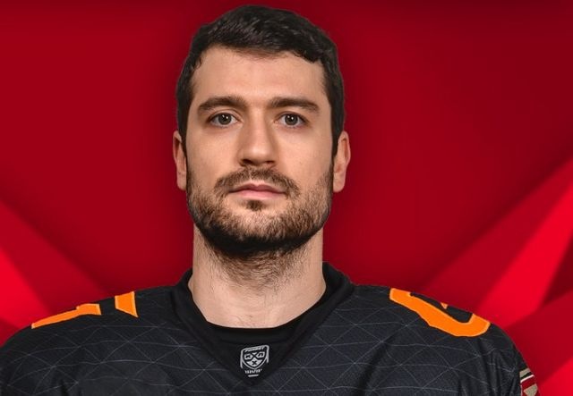 Джованни Фьоре Авангард: ХК Авангард