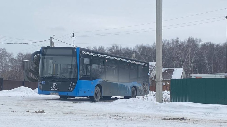 «Издевательство над людьми»: жители омского пригорода требуют сохранить «автобус жизни»