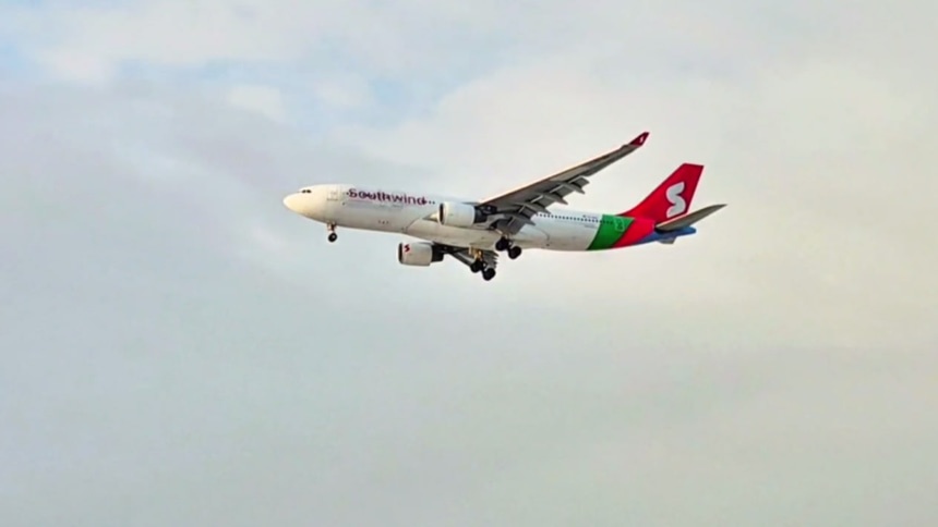 самолет Airbus А330-223: самолет