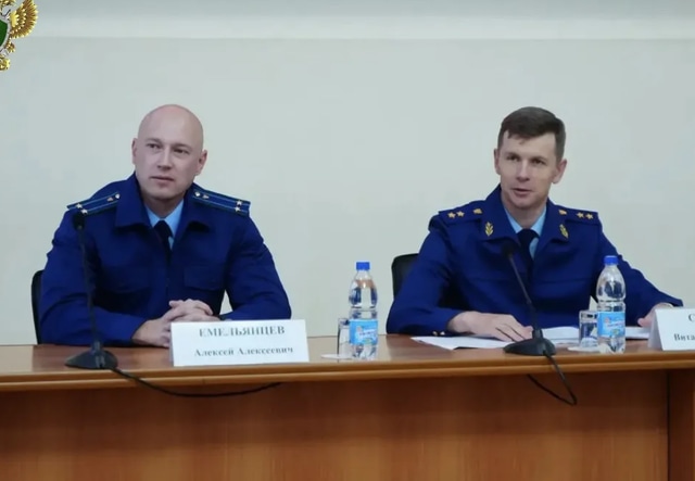 Емельянцев и Степанов