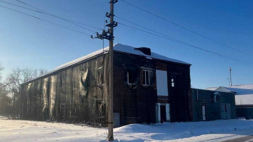 В Омской области подростки повадились в опасную «заброшку»