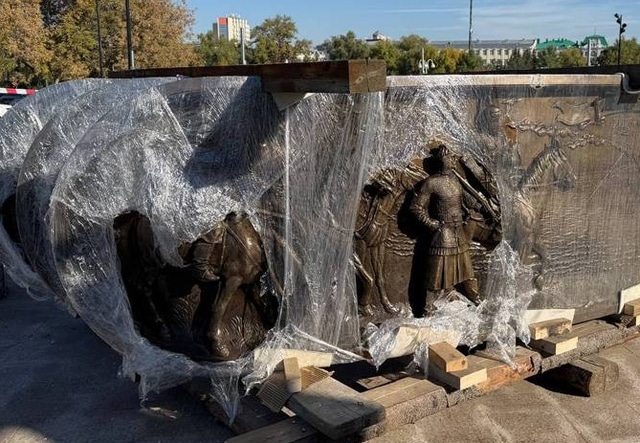 Барельефы для Державы