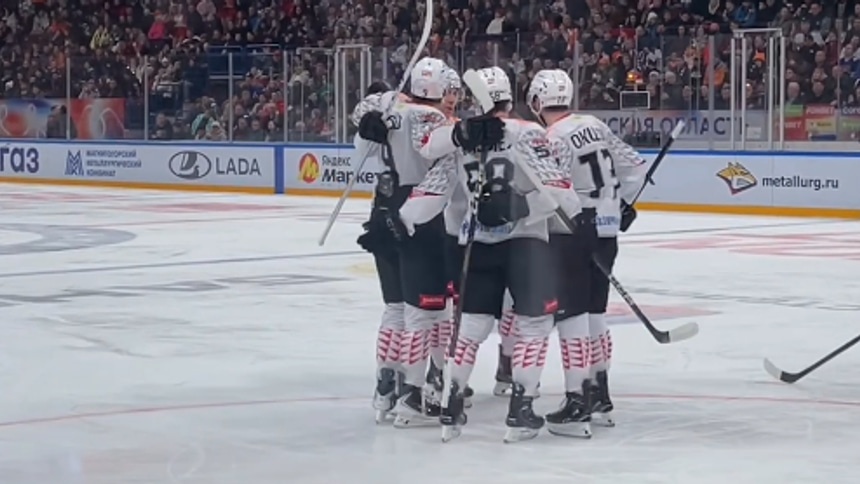 Счет 1:2: «Авангард» снова сыграет с «Автомобилистом»