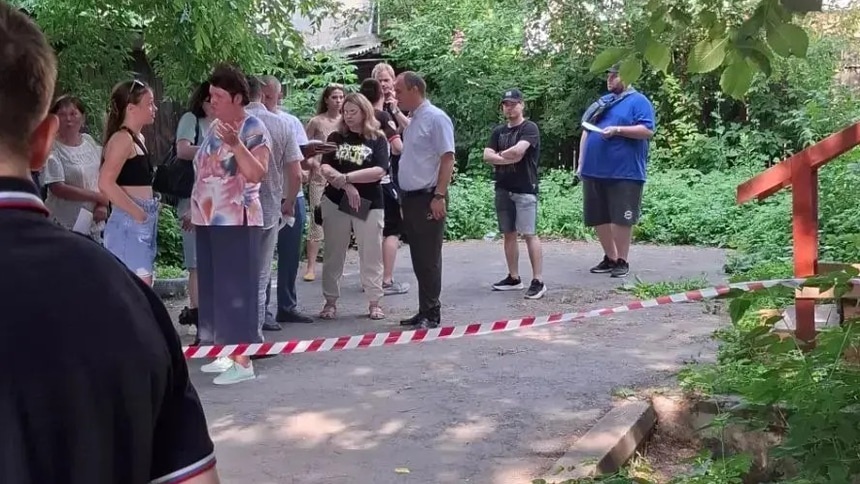Звездова, 11: Звездова, 11
