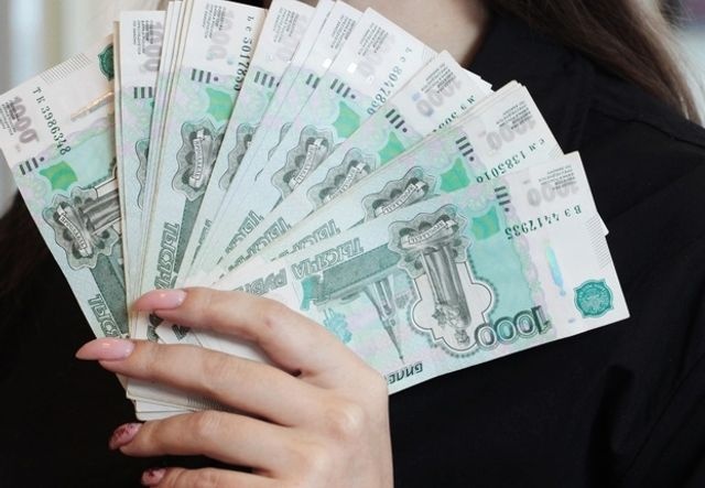 Средняя зарплата в Омской области увеличится до 96 тысяч рублей