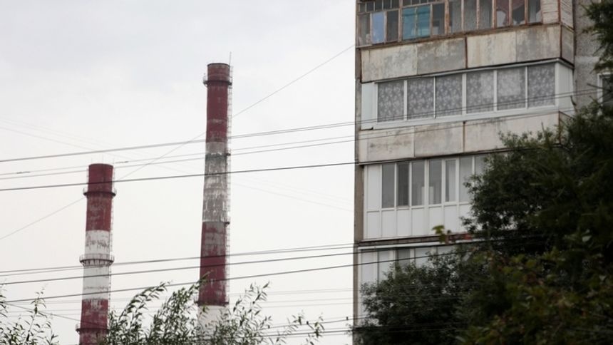 Омичей предупредили о новых выбросах