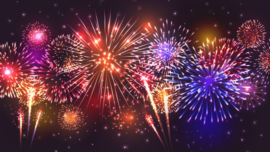 Омичам рассказали, как выбрать салют и не остаться без пальцев