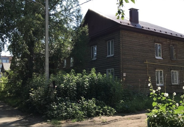 Несколько квартир на окраине Омска признали опасными для проживания