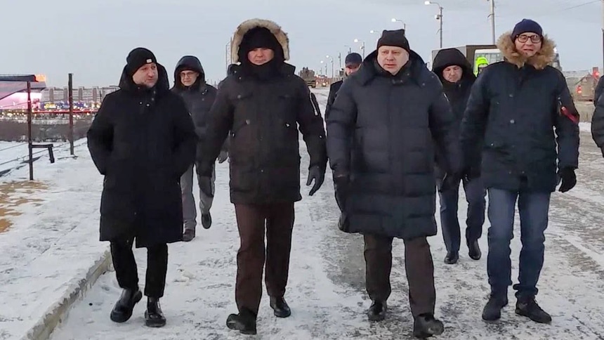 Хоценко и Шелест проверили ход капремонта моста у Телецентра в Омске