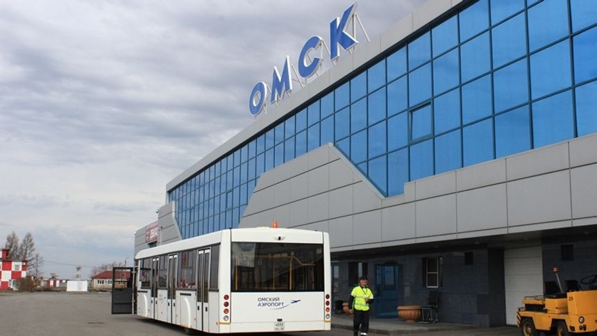 Перронный автобус в аэропорту