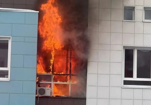 Проверят управляющую компанию: стала известна причина пожара в омских Кузьминках