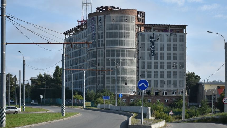 Недостроенный отель Хилтон