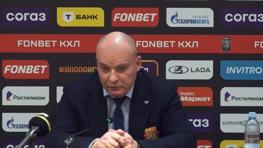 «Дали пинка под зад»: главный тренер «Магнитки» Разин негативно вспомнил омский период карьеры