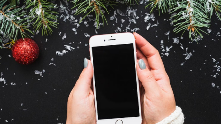 Лопнула труба, заболел зуб: омичам напомнили телефоны экстренных служб