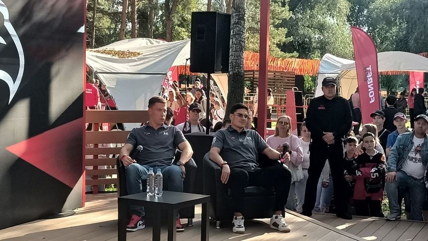 «Бежали, как будто дом горит»: Якупов рассказал о самой сумасшедшей игре в сезоне