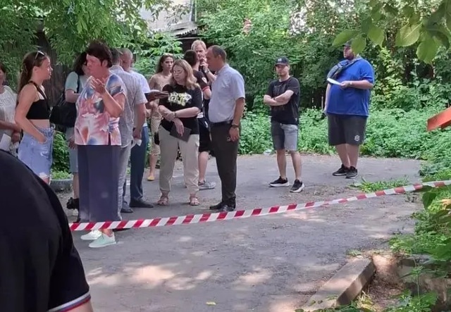 Звездова, 11: Звездова, 11