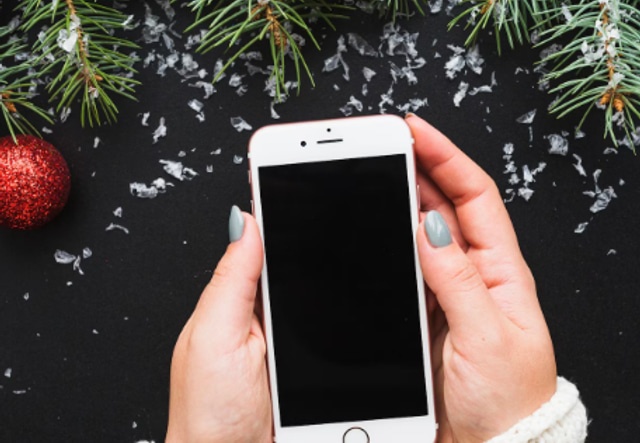 Лопнула труба, заболел зуб: омичам напомнили телефоны экстренных служб