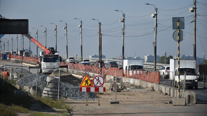Вторую половину моста у Телецентра в Омске начнут ремонтировать позже