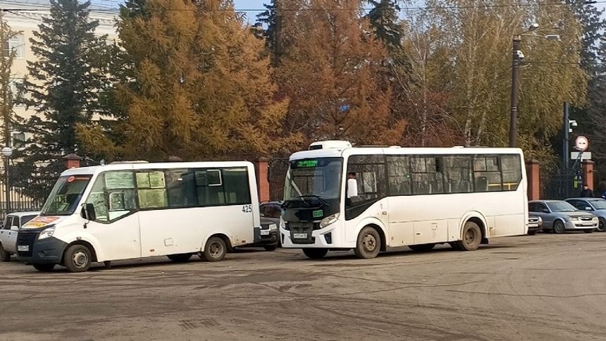 «Пора покупать машину»: омичи в шоке от нового подорожания маршруток