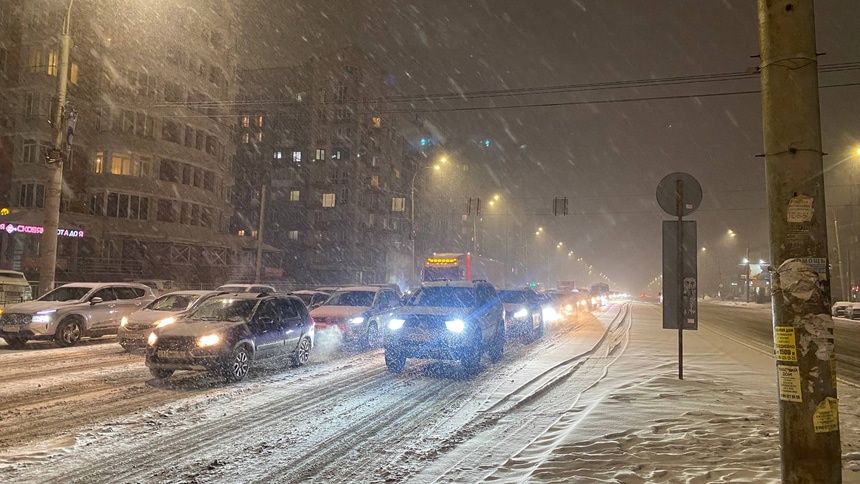 Весна далеко: на Омск и область надвигается сильнейшая мартовская метель