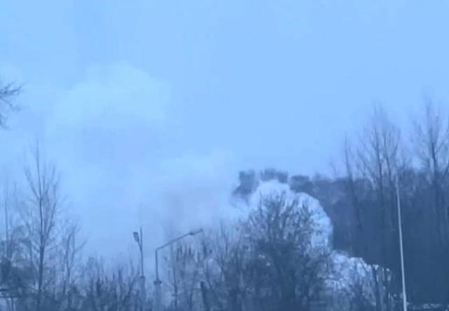 «Мощный хлопок»: омичи сообщили о пожаре на Красноярском тракте