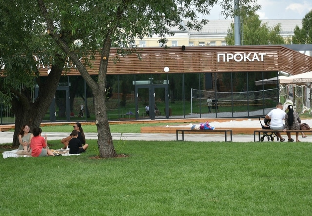 сквер около СКК Блинова