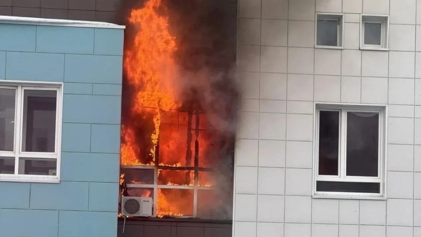 Проверят управляющую компанию: стала известна причина пожара в омских Кузьминках