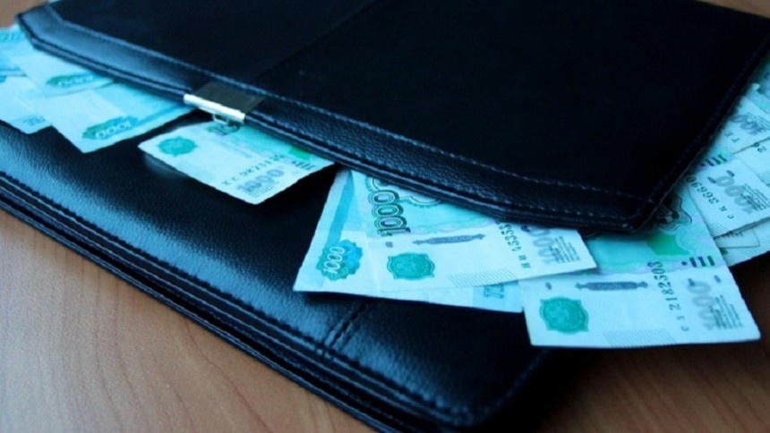 Директор омской фирмы получил штраф за то, что не платил сотрудникам зарплату 
